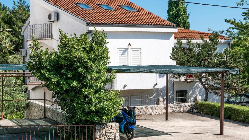 Apartment Lunta Krk Town Exterior photo